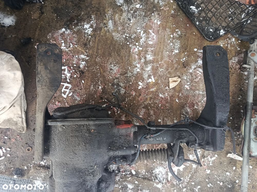 Most dyfer przód przedni Mitsubishi Pajero 2 2.5 - 3