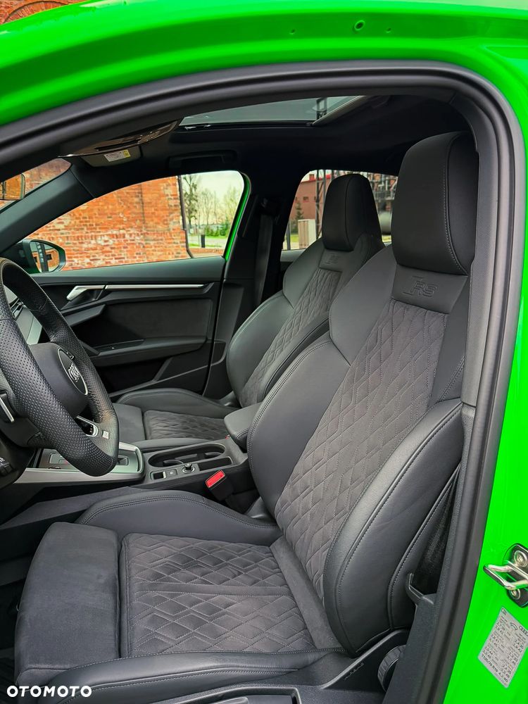 Audi RS3 Limousine - 16