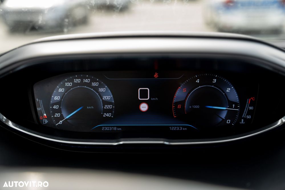 Peugeot 3008 BlueHDi 120 Stop & Start Allure - 28