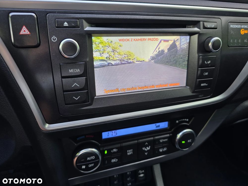 Toyota Auris - 32