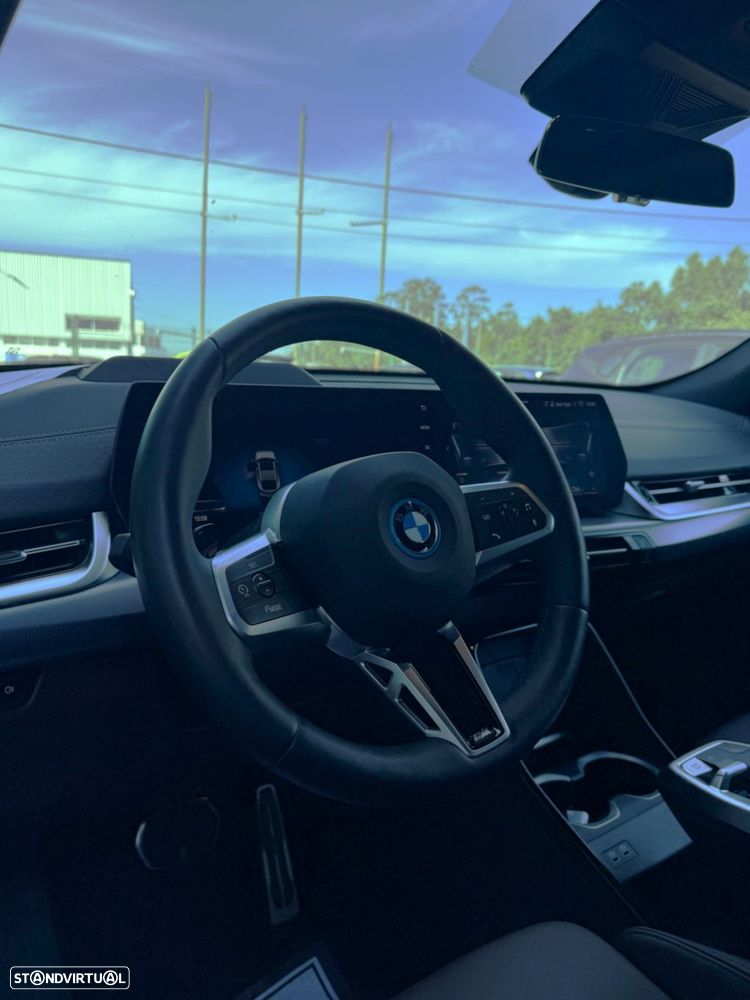 BMW iX2 eDrive20 Pack Desportivo M Pro - 21