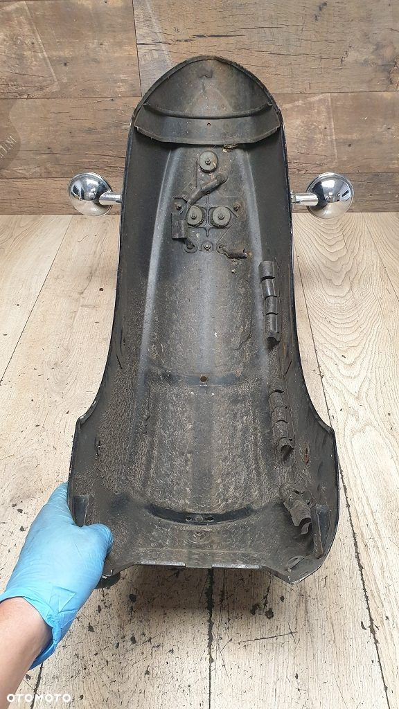 Błotnik tył lampa kierunkowskazy Yamaha XVS1100 Drag Star Classic - 12