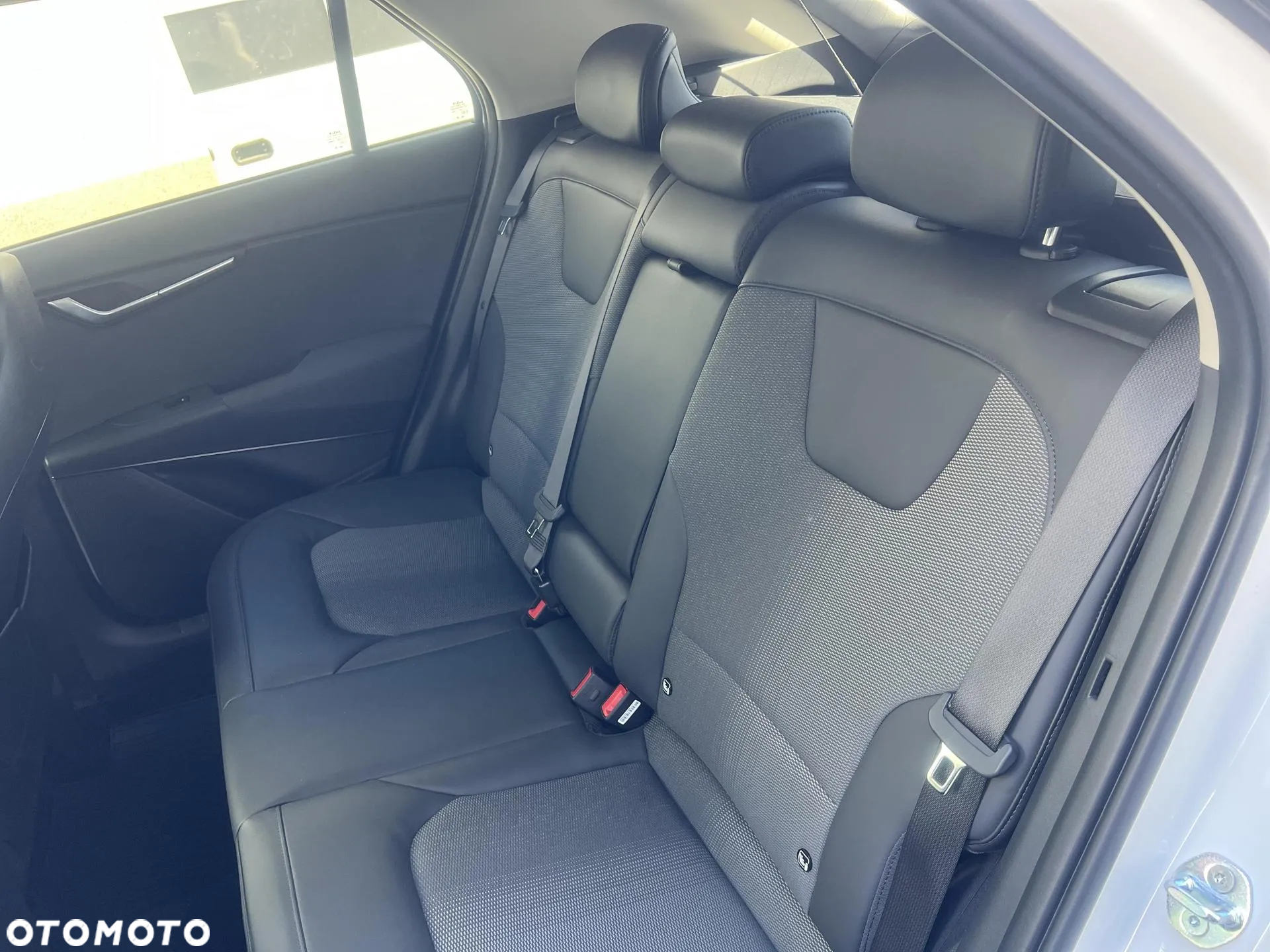 Kia Niro 1.6 GDI Hybrid L - 16