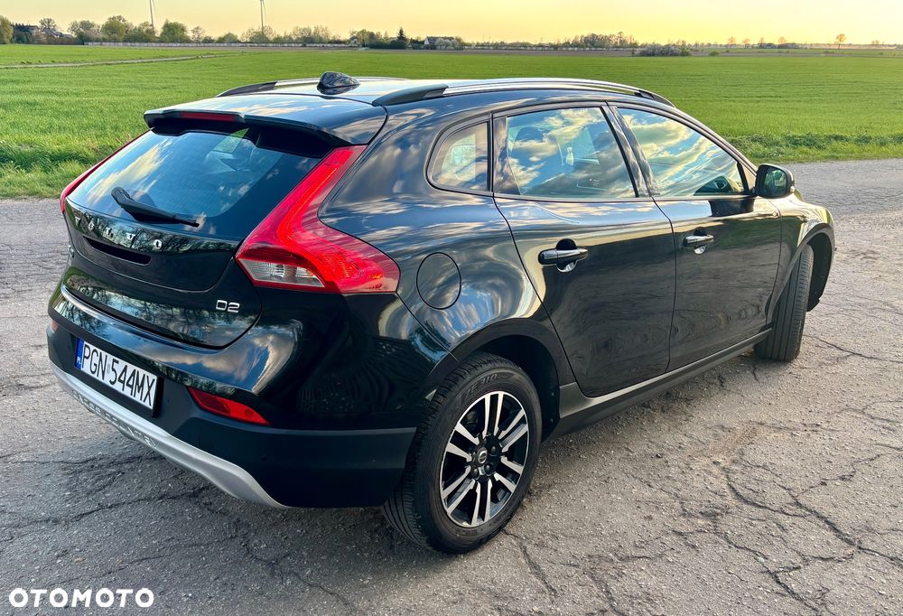 Volvo V40 Cross Country D2 Momentum - 4