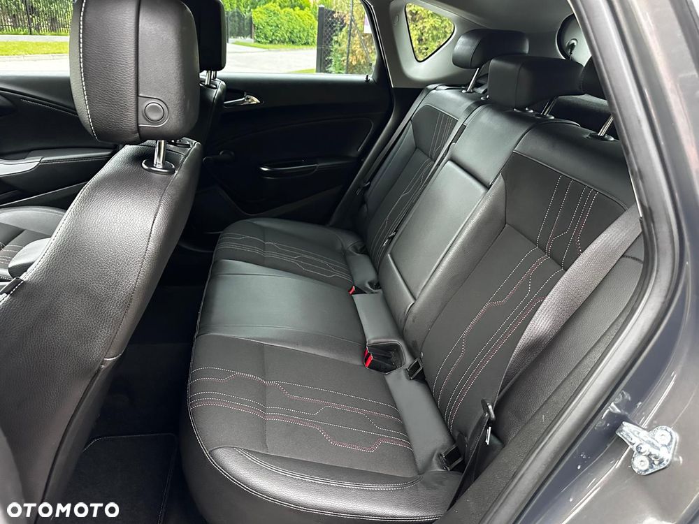 Opel Astra 1.4 Turbo - 17