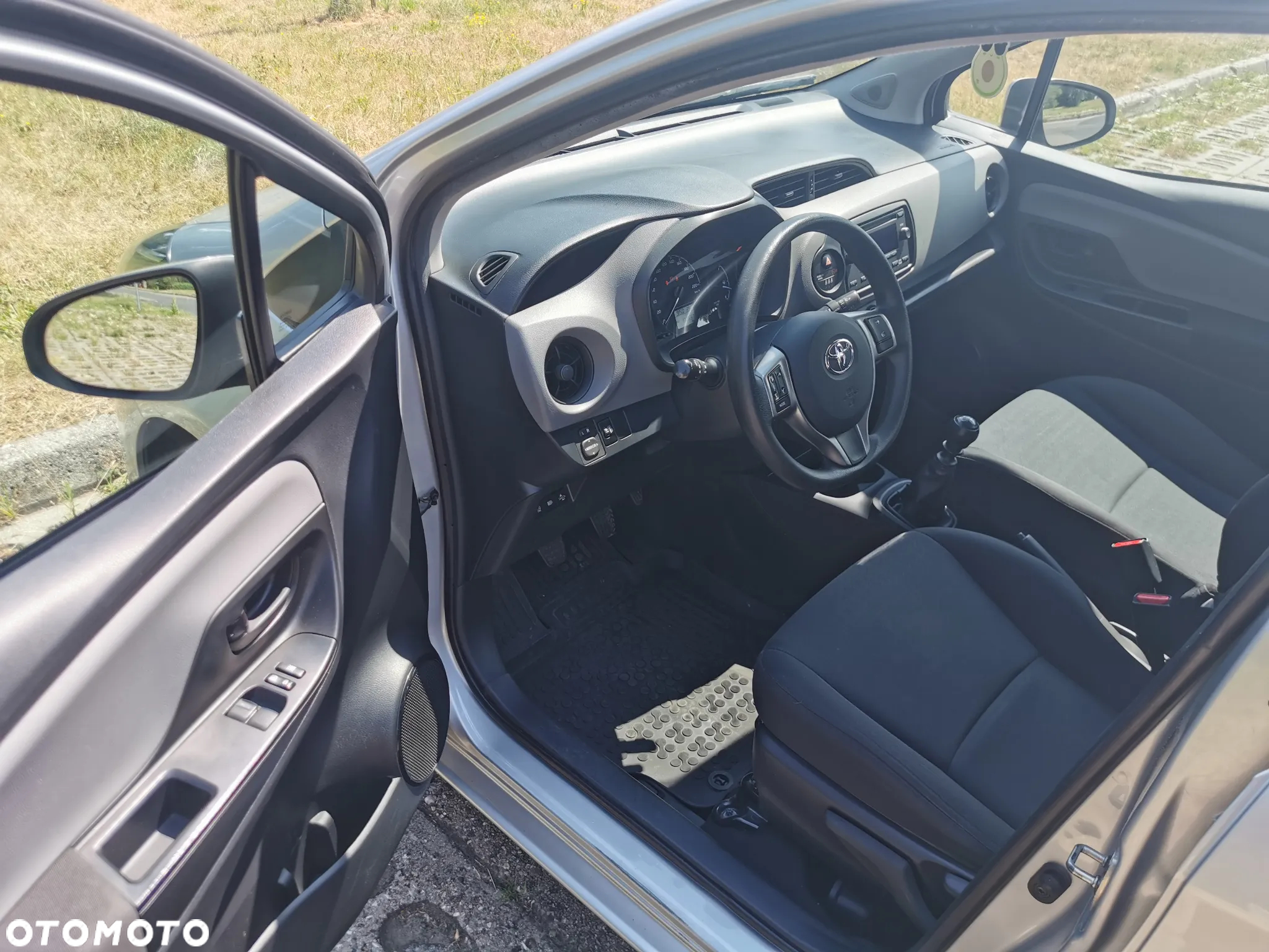 Toyota Yaris 1.5 Active - 18