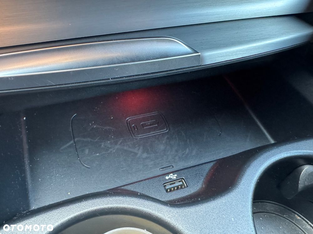 BMW Seria 5 520d xDrive Sport Line sport - 13