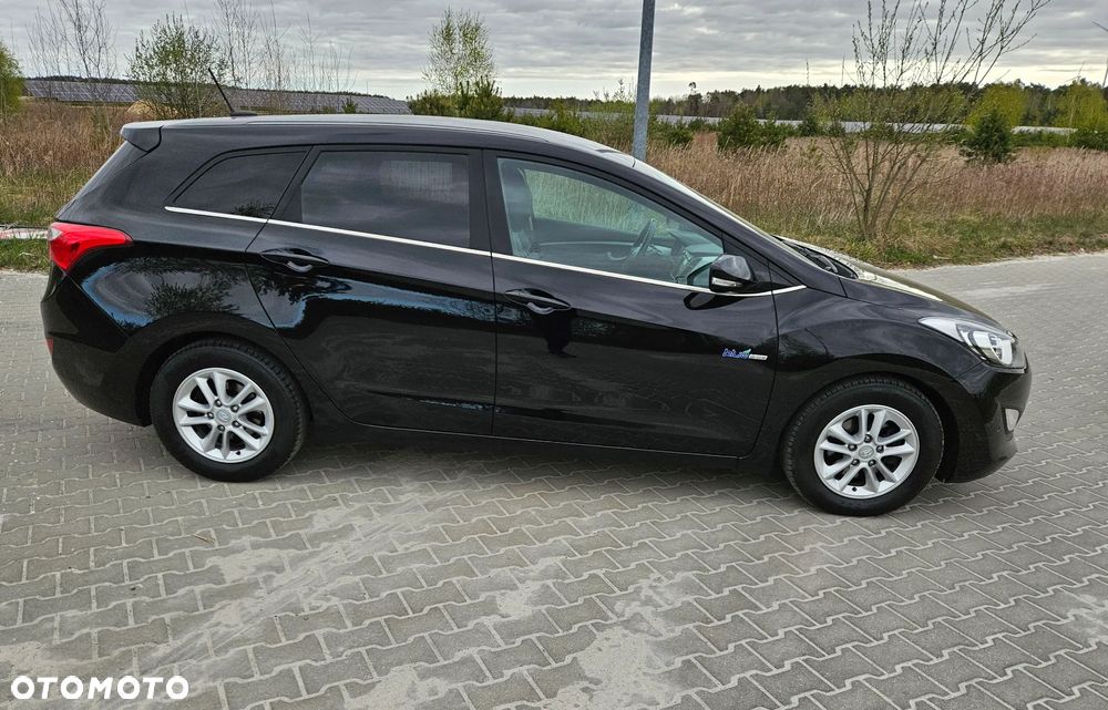 Hyundai i30 1.6 CRDi BlueDrive Premium - 13