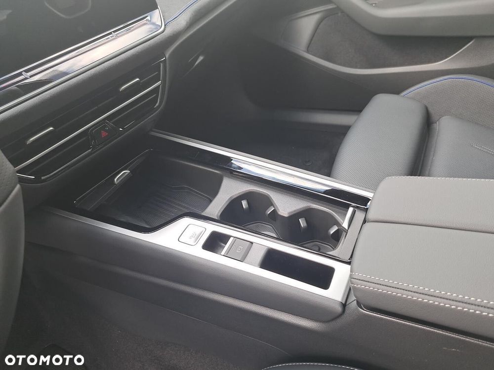 Volkswagen Passat - 13