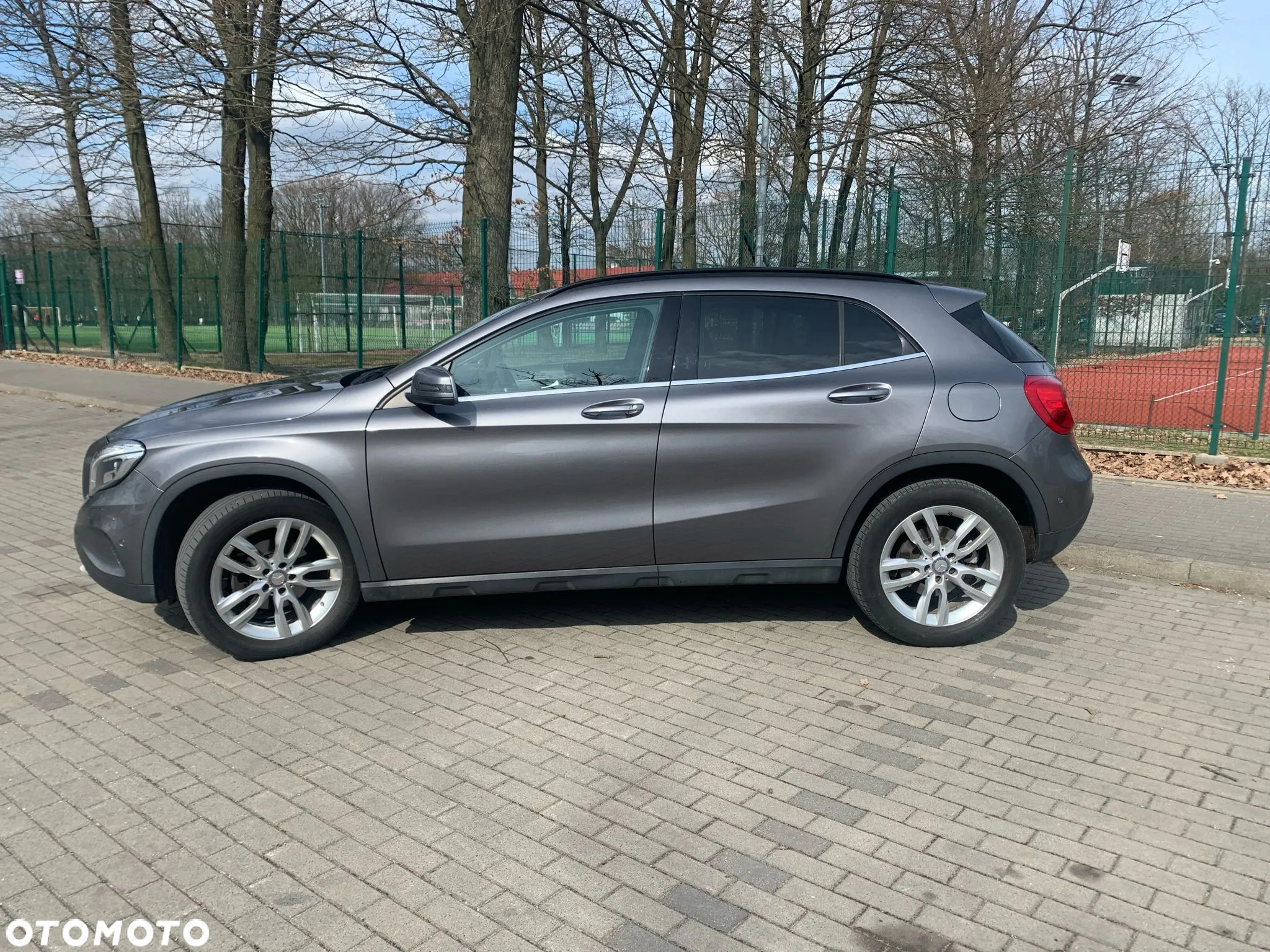 Mercedes-Benz GLA - 3