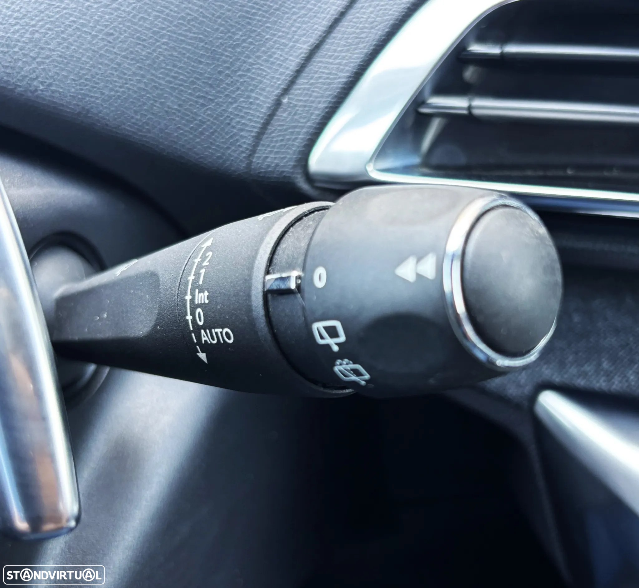 Peugeot 5008 1.5 BlueHDi Allure Pack EAT8 - 26