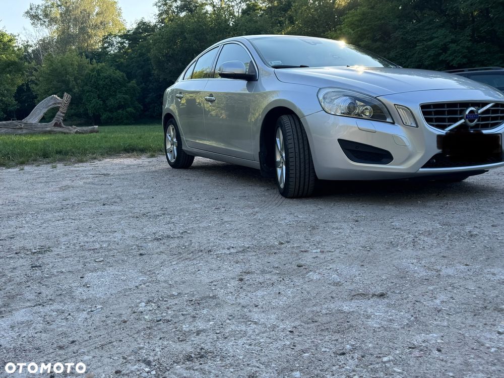 Volvo S60 D3 Geartronic Momentum - 4