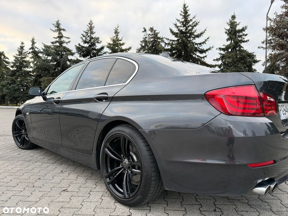 BMW Seria 5 525d - 9