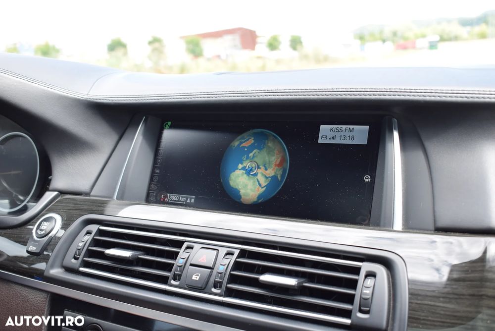 BMW Seria 5 520d Aut. Luxury Line - 11