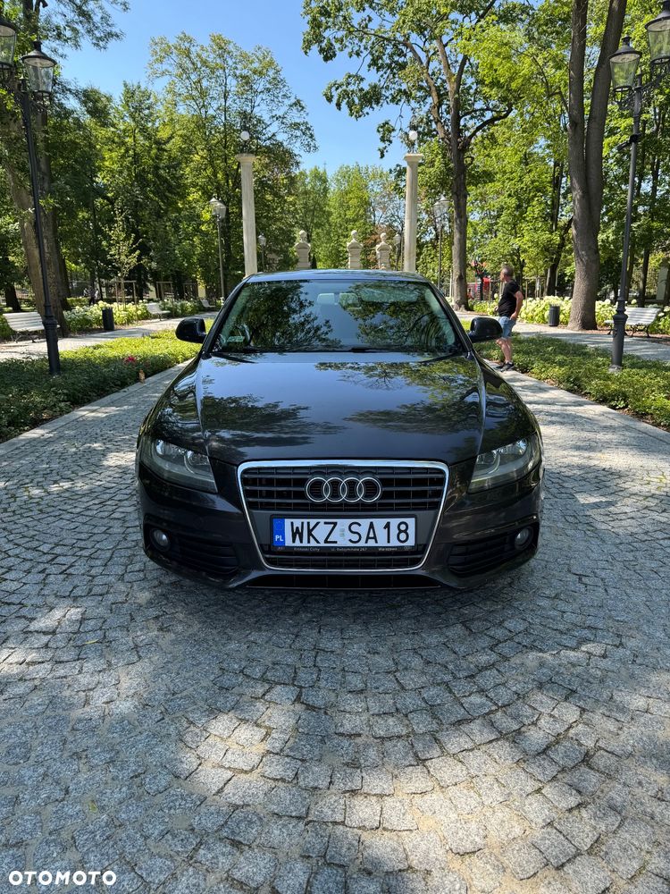 Audi A4 Limousine - 7
