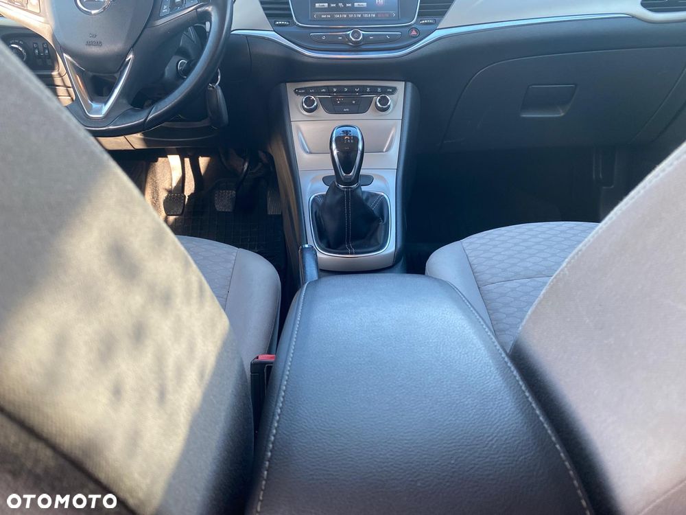 Opel Astra 1.4 T GPF Dynamic S&S - 25