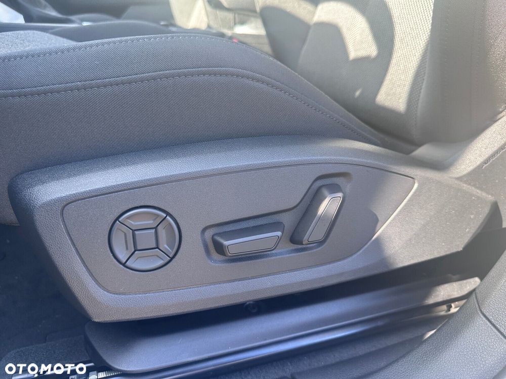 Audi Q3 Sportback - 14