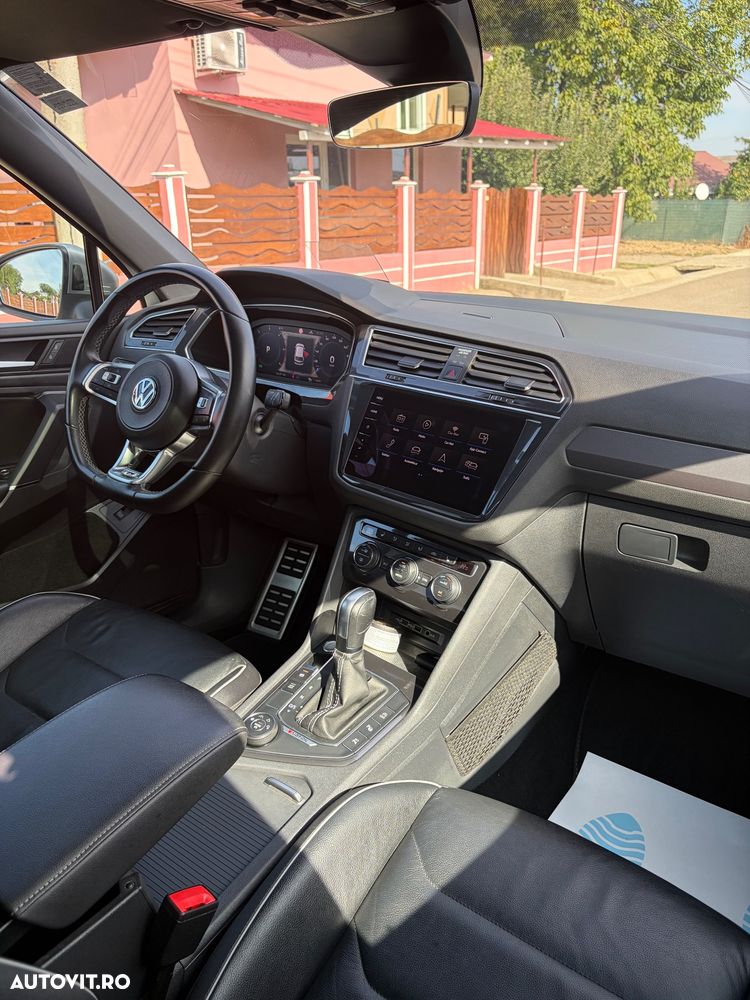 Volkswagen Tiguan - 11