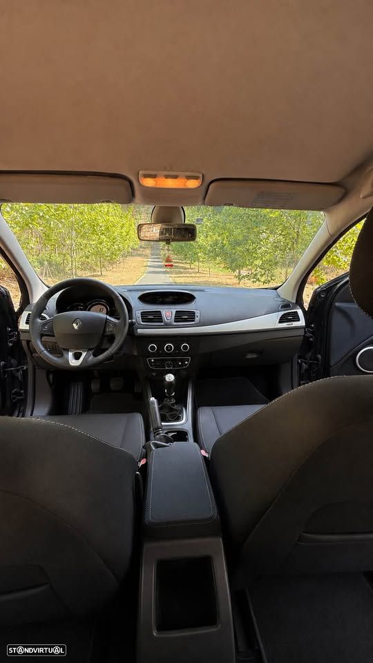 Renault Mégane 1.5 dCi Dynamique S - 3