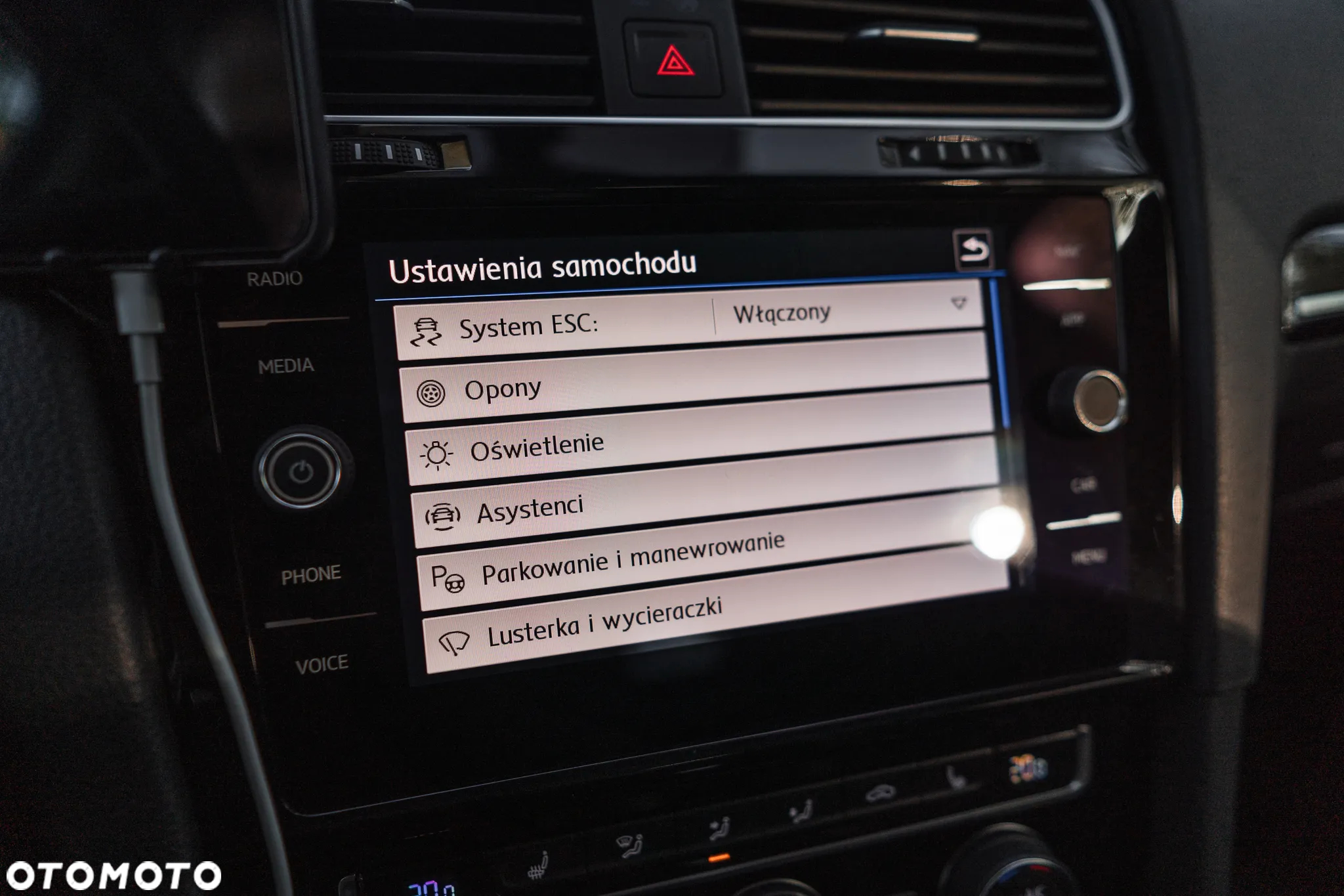 Volkswagen Golf Variant 2.0 TDI (BlueMotion Technology) DSG Highline - 29