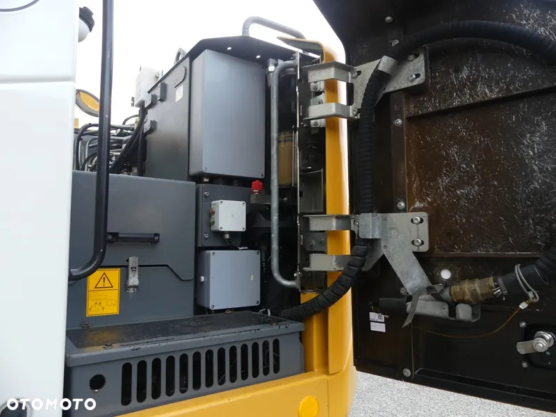 Liebherr A910 Compact / Sprowadzona / Super Stan / - 18
