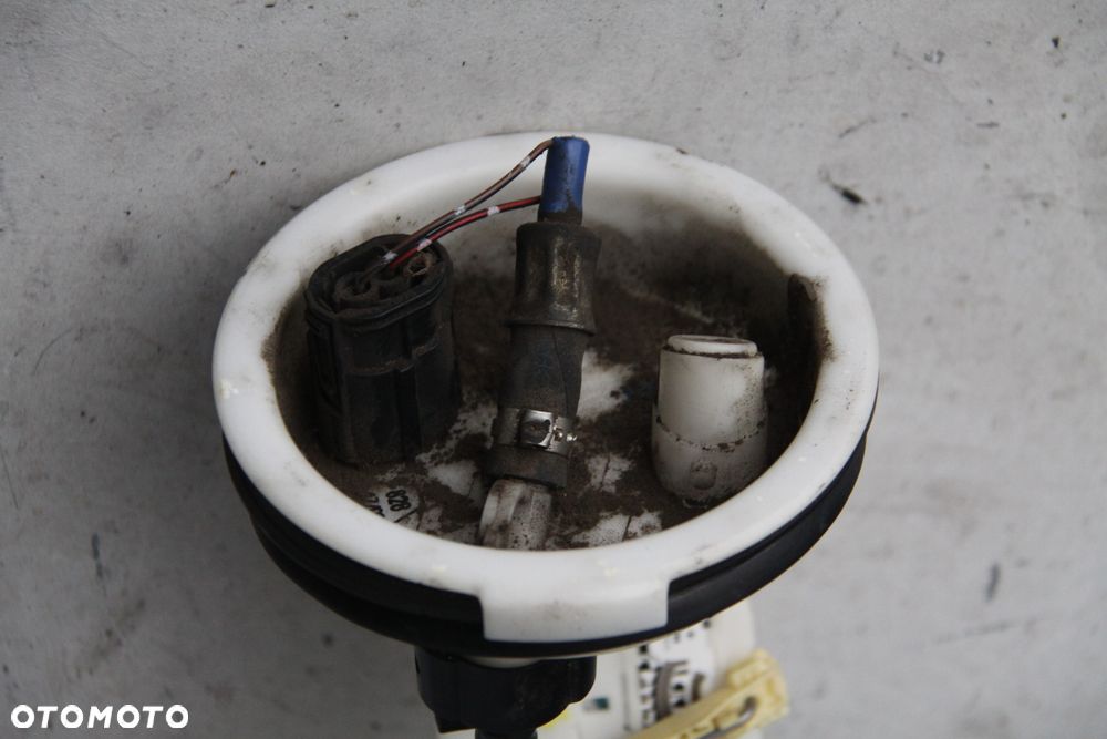 PŁYWAK  PALIWA BMW 3 E46 - 3