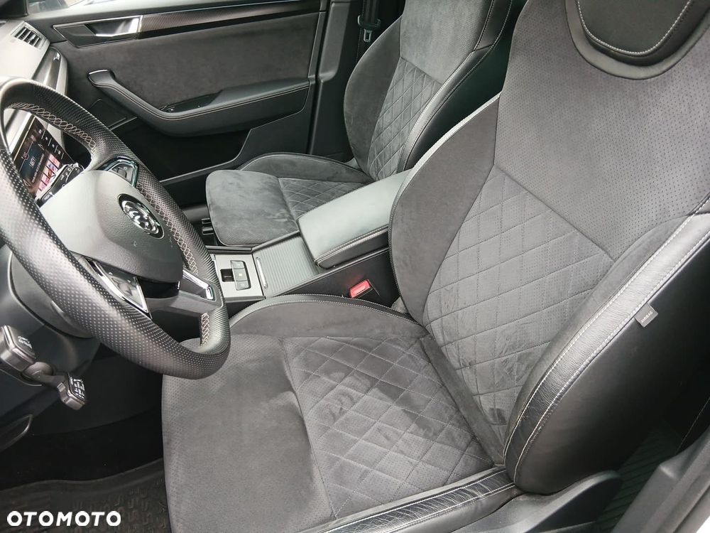 Skoda Superb 2.0 TDI SCR 4x4 Sportline DSG - 10