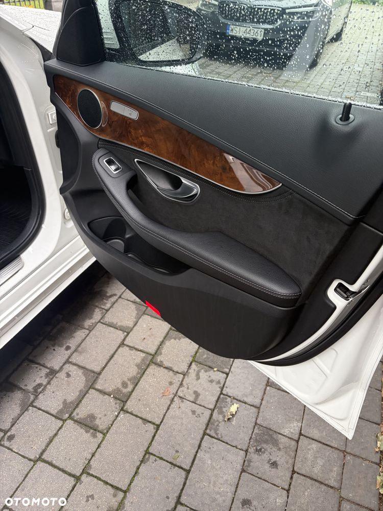 Mercedes-Benz Klasa C 200 4-Matic 7G-TRONIC - 3