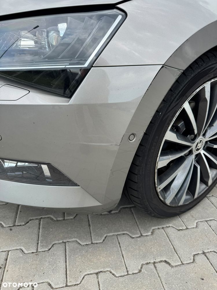 Skoda Superb 2.0 TDI 4x4 L&K DSG - 23