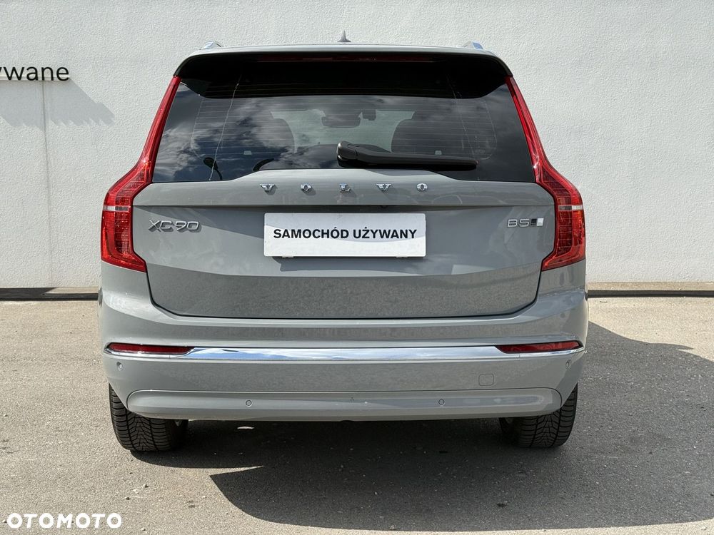 Volvo XC 90 - 9