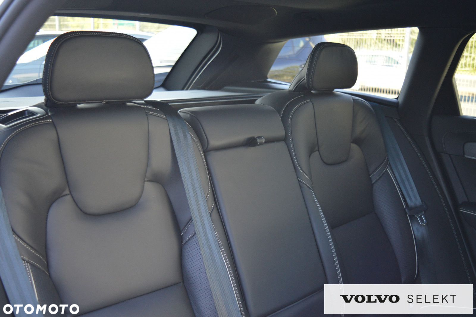 Volvo V90 Cross Country - 27
