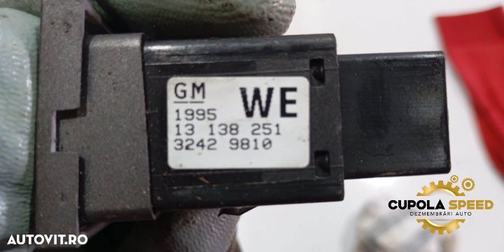 Buton incalzire scaun 13138251 Opel Vectra C [facelift] [2005 - 2009] - 2