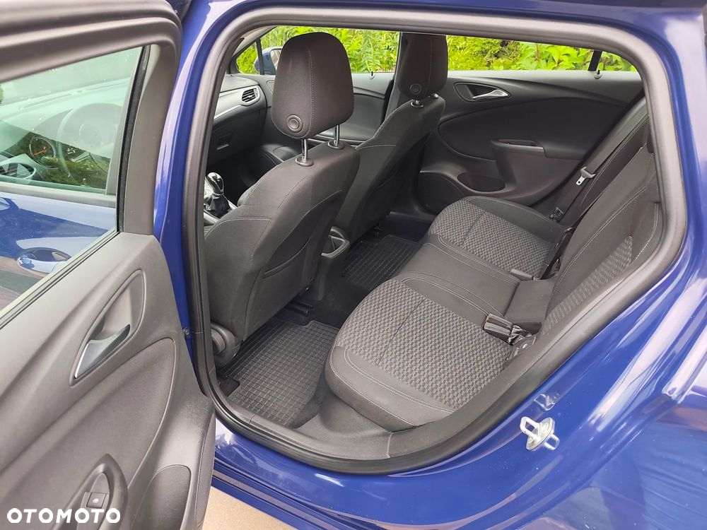 Opel Astra IV 1.6 CDTI Essentia - 9