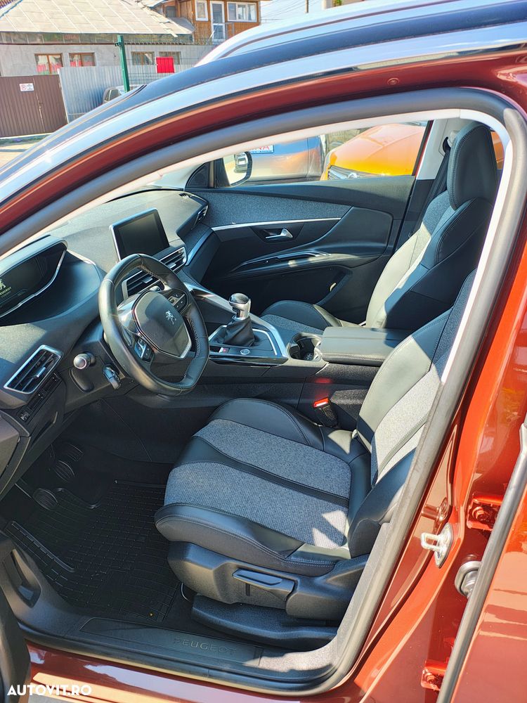 Peugeot 3008 PureTech 130 Stop & Start GPF Allure - 25