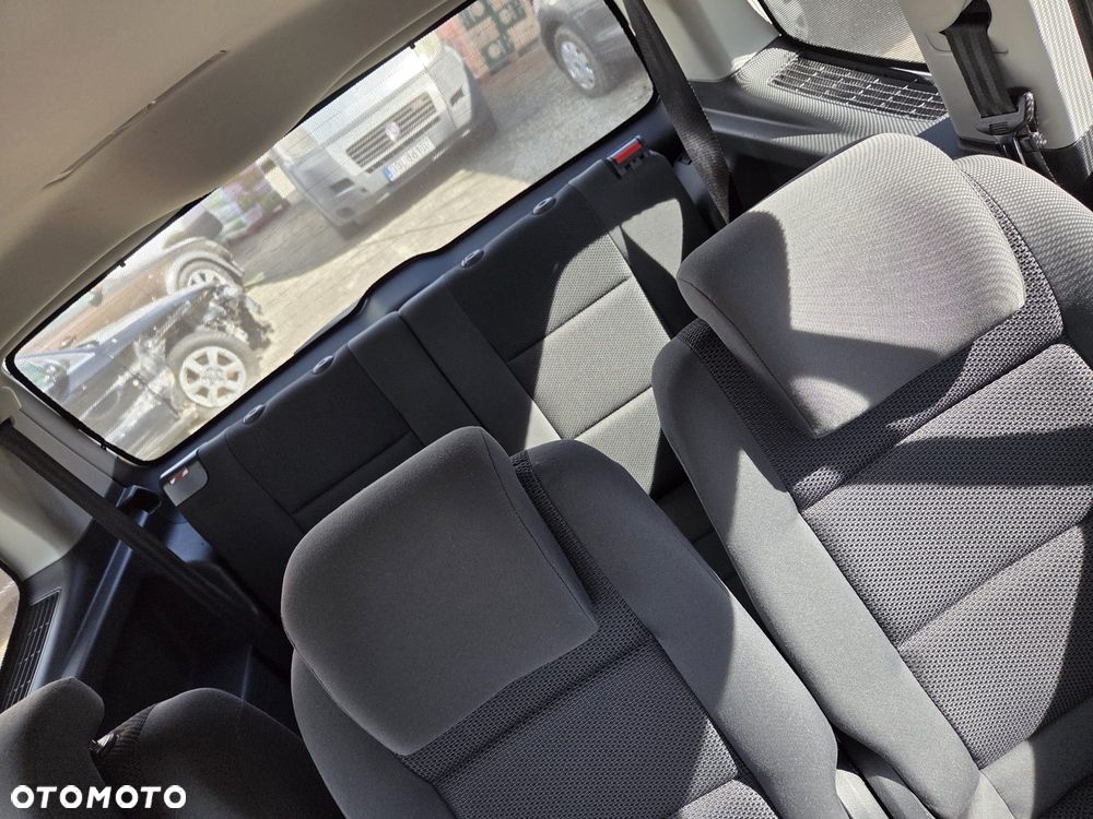 Volkswagen Touran 1.2 TSI BlueMotion Technology Trendline - 23