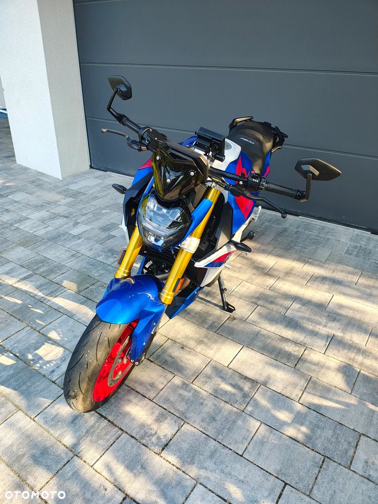 BMW F - 29