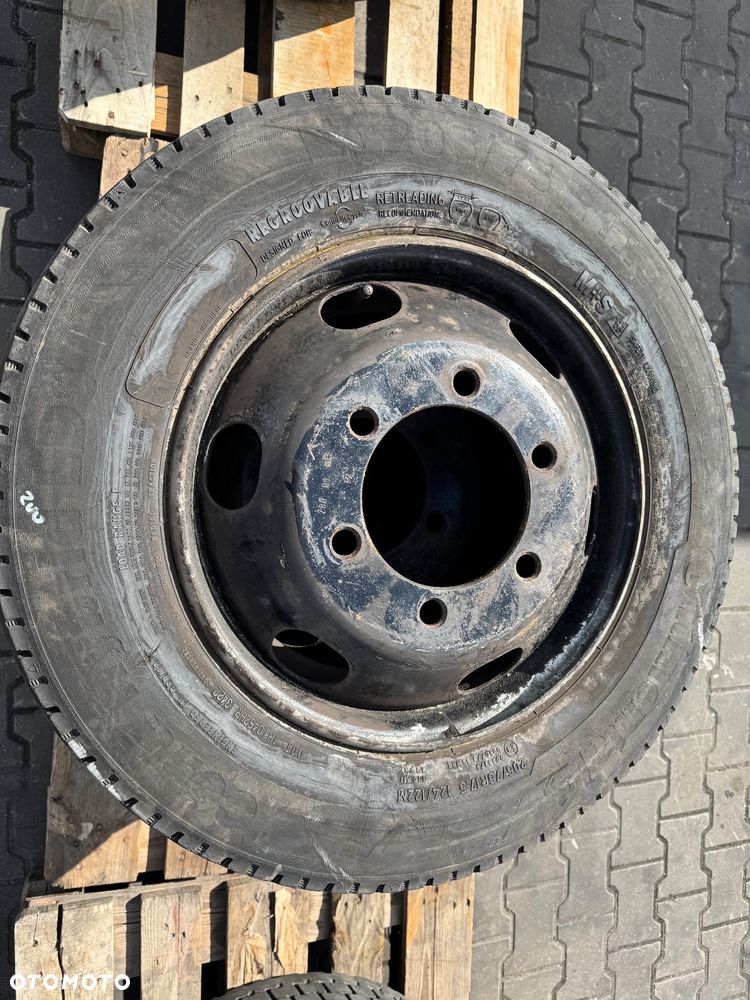 Kompletne koło prowadzące, felga, opona Continental 205/75 R17,5 - 1