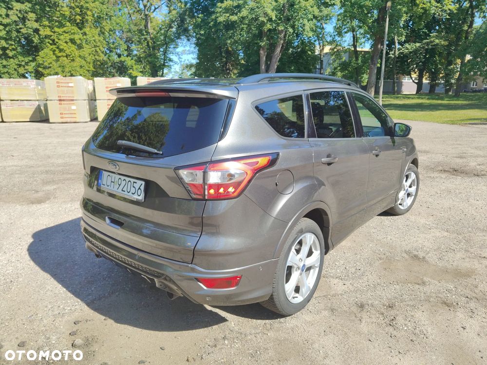 Ford Kuga 1.5 EcoBoost 2x4 ST-Line - 39