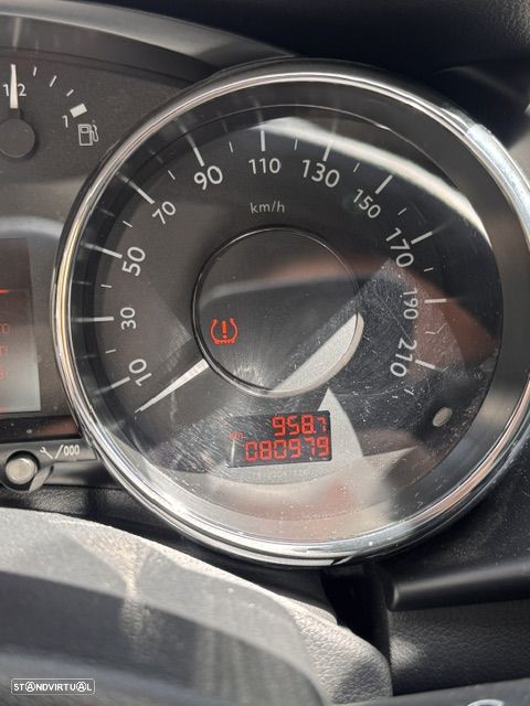 Peugeot 3008 1.6 HDi Allure - 4