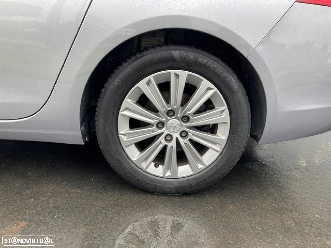 Peugeot 308 SW 1.5 BlueHDi Allure EAT8 - 11