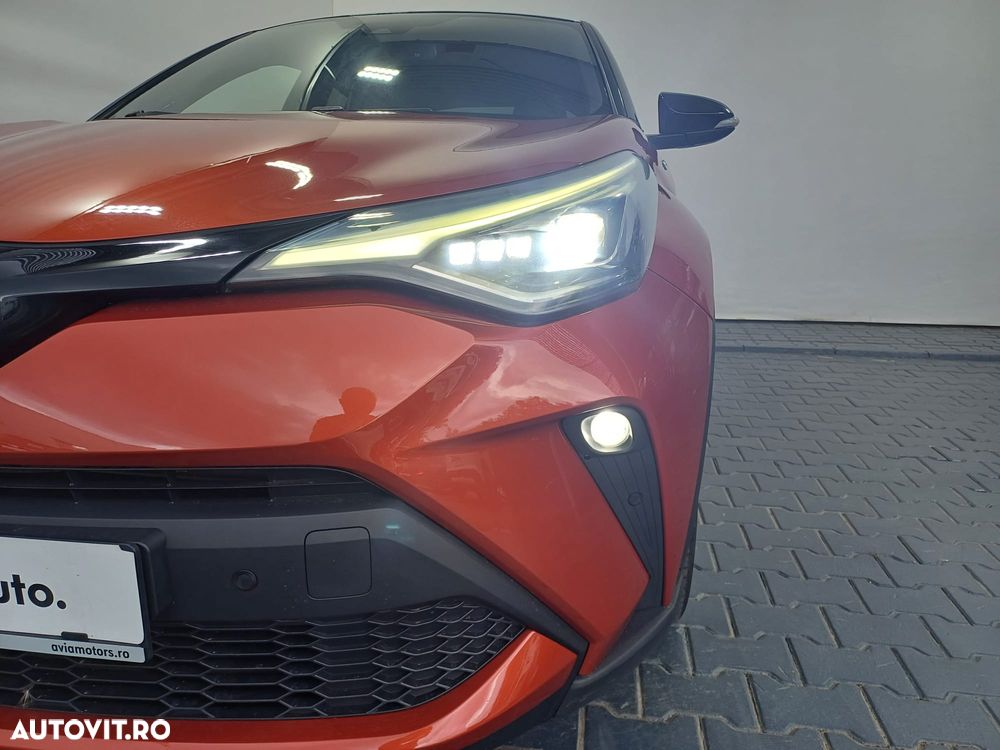 Toyota C-HR 2.0 HSD 184 CP 4x2 CVT Classy Bi-Tone - 31