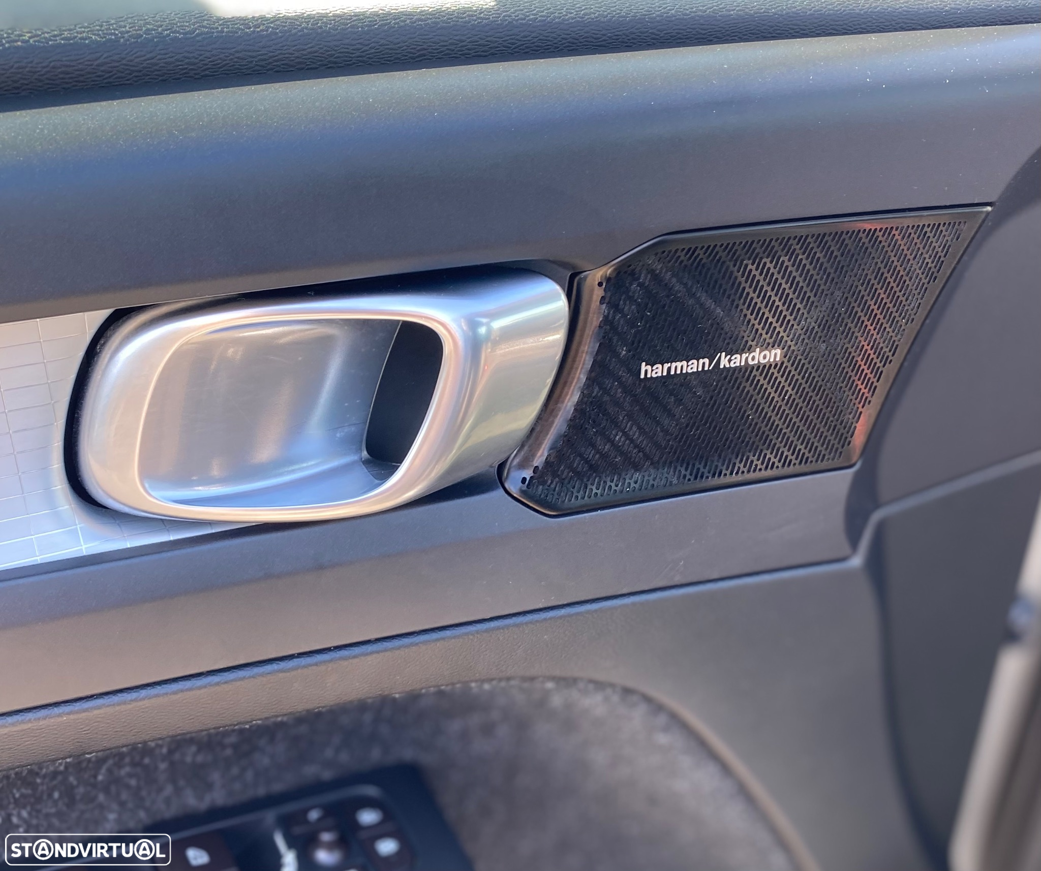 Volvo XC 40 2.0 D3 Momentum Geartronic - 12