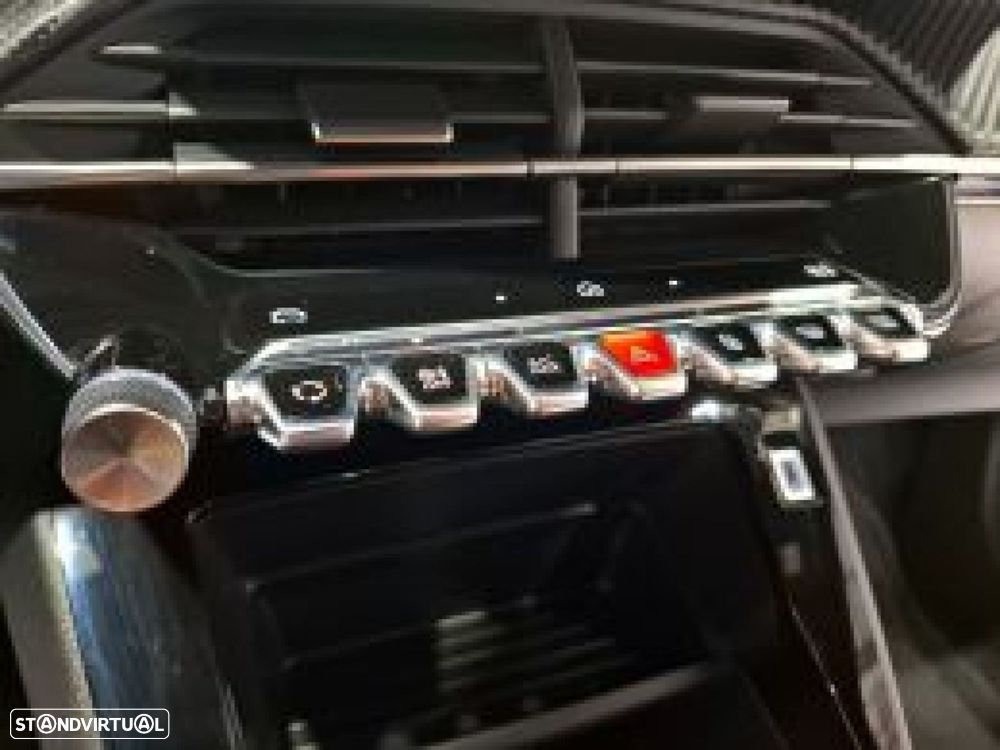 Peugeot 2008 1.2 PureTech Active - 15