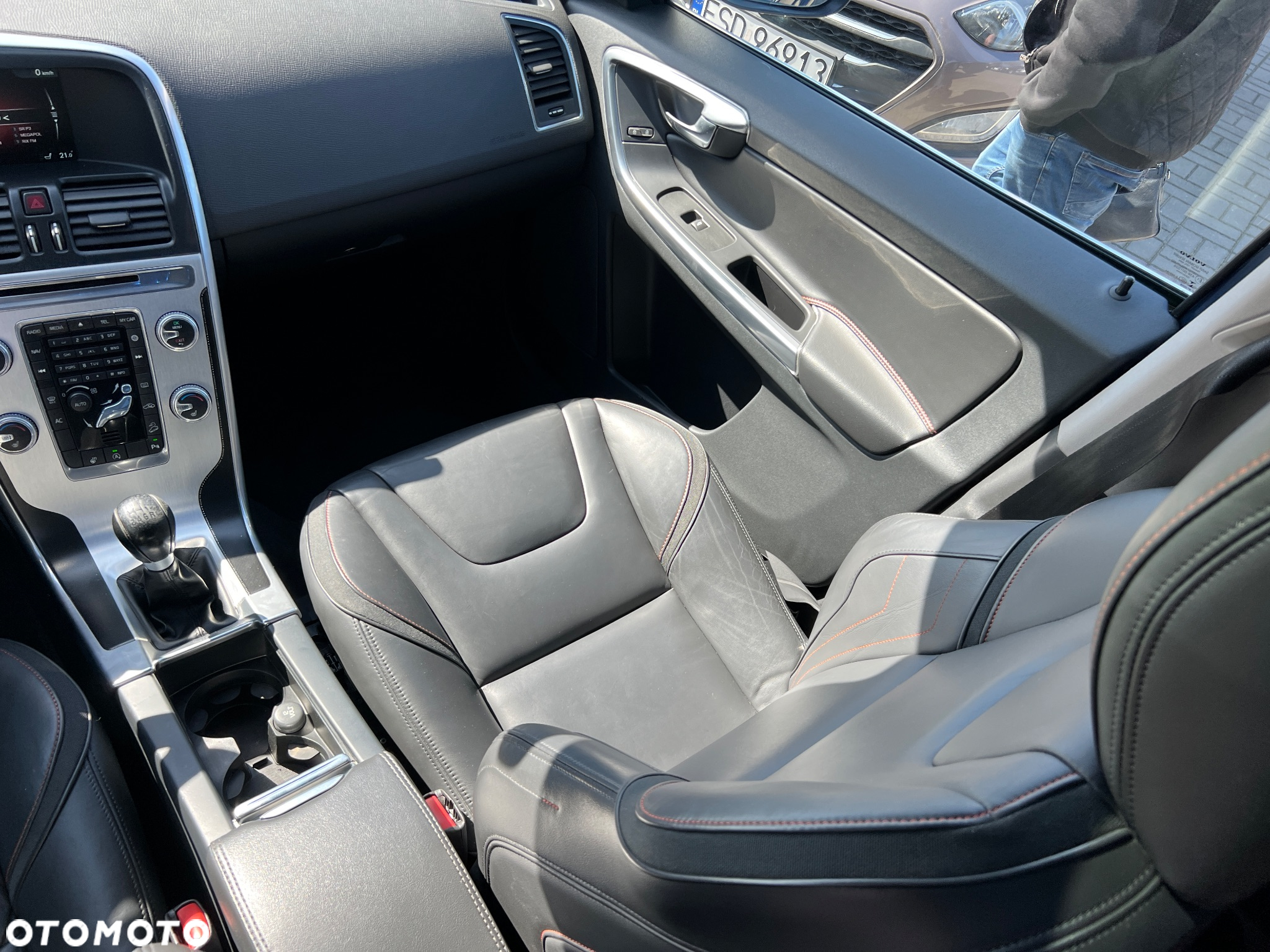 Volvo XC 60 D4 AWD Ocean Race - 27