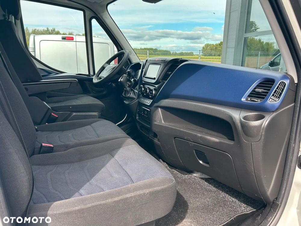 Iveco Daily 40C18 35C18 3.0 HPI Hi-Matic Kontener 8 palet + winda 800kg + drzwi boczne **Climatronic**Serwis**Sprowadzony** - 13