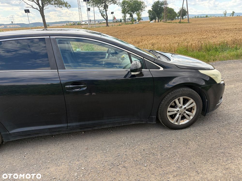 Toyota Avensis 2.0 D-4D Sol - 5