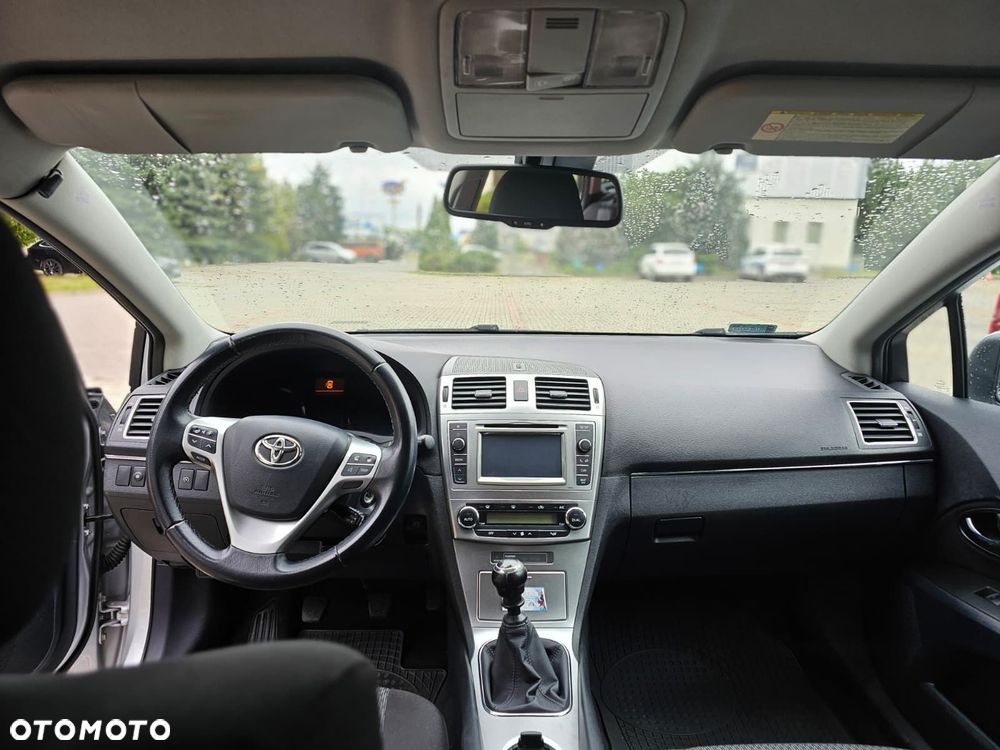 Toyota Avensis 2.0 D-4D Sol - 18