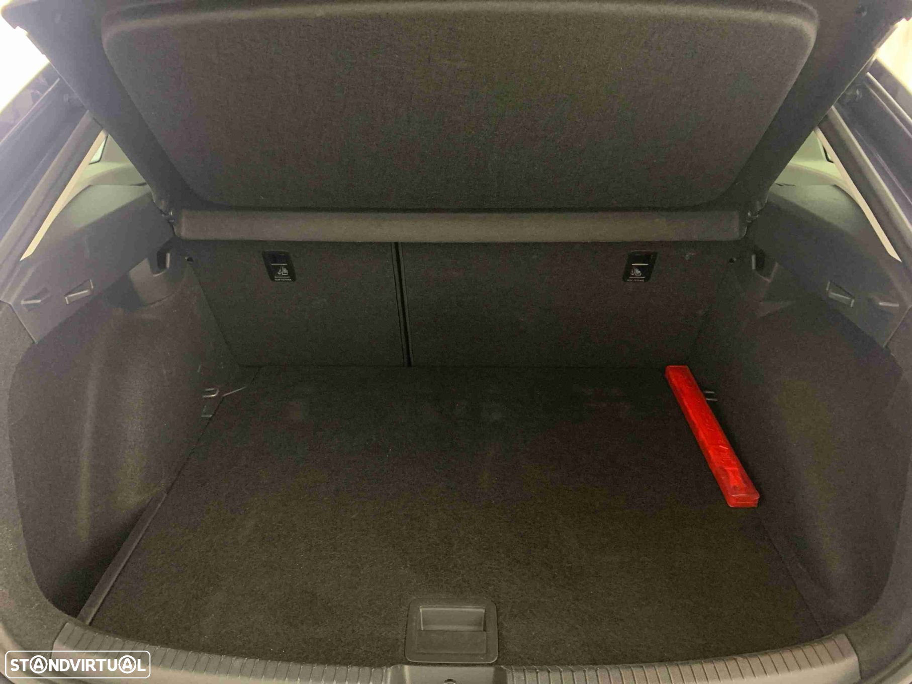 VW Taigo 1.0 TSI Urban - 14