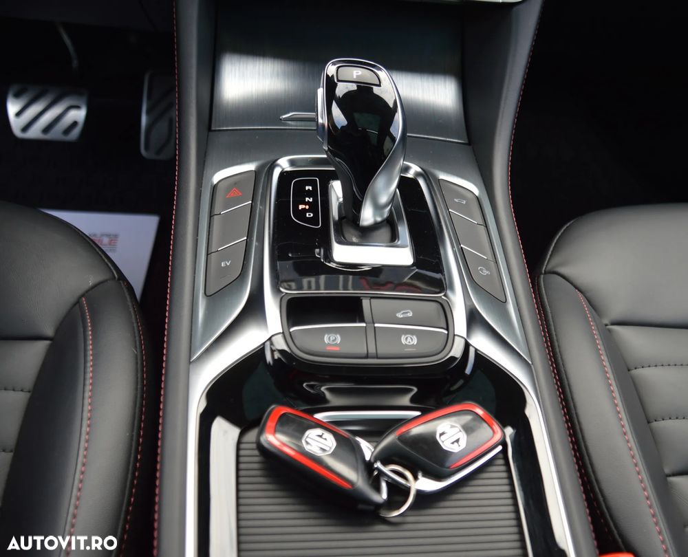MG EHS 1.5T-GDI PHEV Luxury - 31