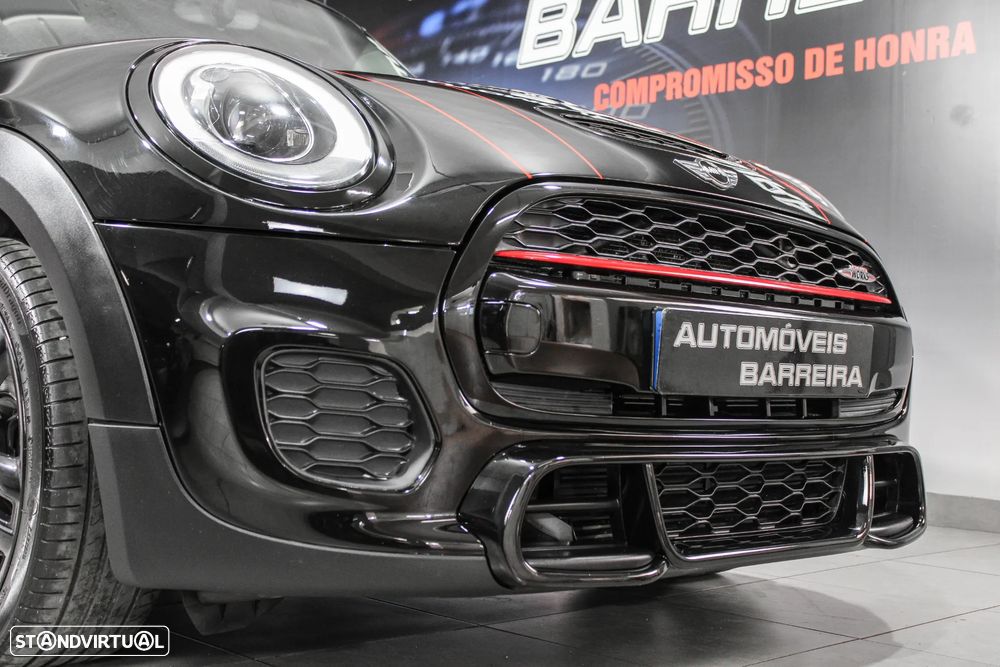 MINI 3 Portas One D - 17